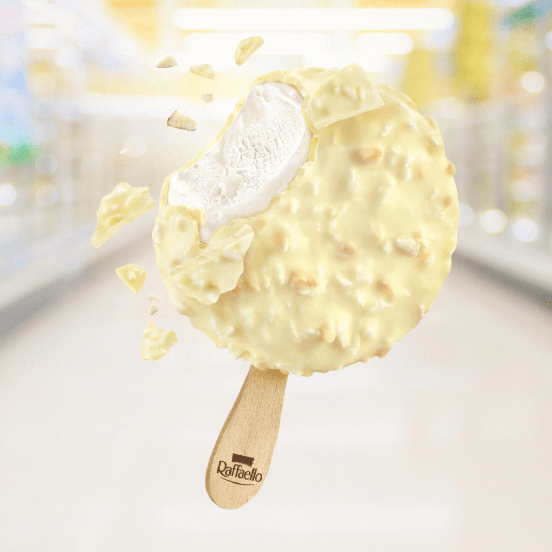 Raffaello Ice Cream Kokos – romig kokosijs met amandel en witte chocolade – Nightshop Roermond.