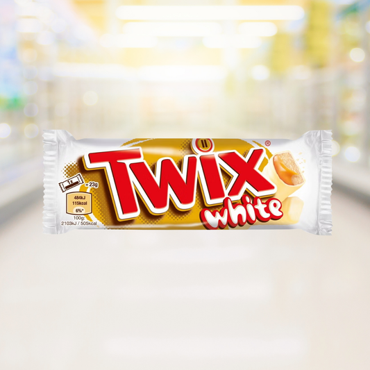 Twix White – krokante koekreep met karamel, omhuld met witte chocolade – Nightshop Roermond.